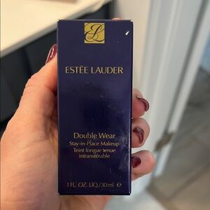 Estée Lauder Double Wear Makeup